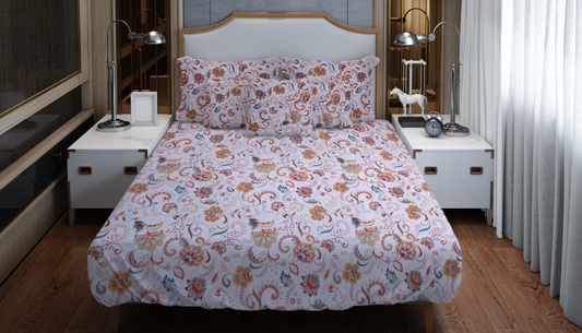 Elegant Floral Printed Bedding Set – Soft & Breathable Fabric